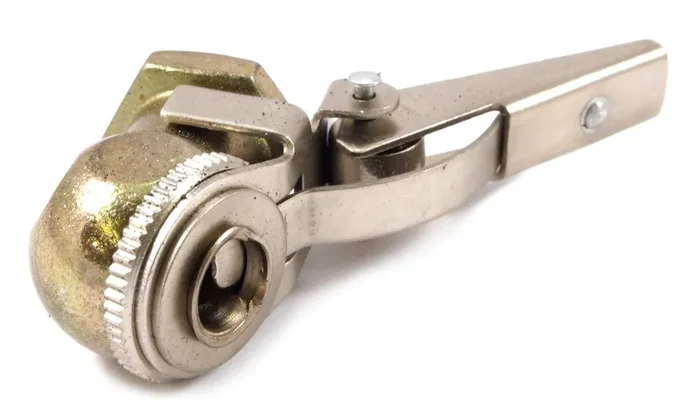 Forney 75487 Air Chuck, Direct Line With Snap On Clip, 1/4-Inch Female Npt