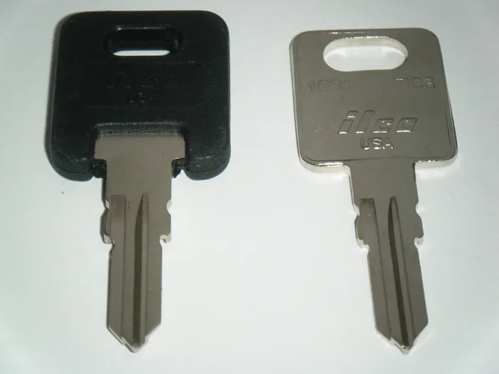 Hf344 Rv Keys Ilco Rv Motorhome Trailer Keys 1 Black Top & 1 Metal Cut To Hf344 Working Keys Travel Trailer Motor Home Toy Hauler Keys Replacement Keys Fic